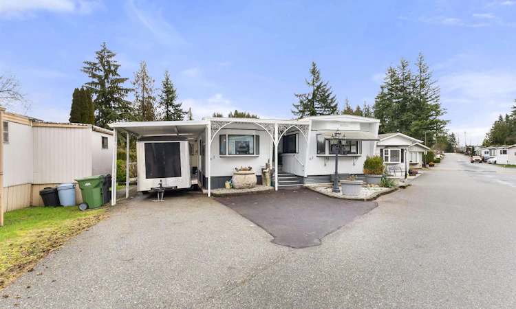 61-24330 Fraser Highway
