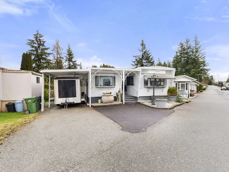 61-24330 Fraser Highway, Langley, BC, V3A 4R3
