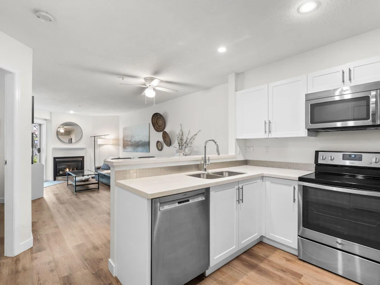 113-147 E 1st Street, North Vancouver, BC, V7L 1B2 - 4