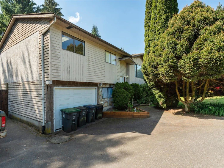 19426 63a Avenue, Surrey, BC, V3S 7L6 - 19