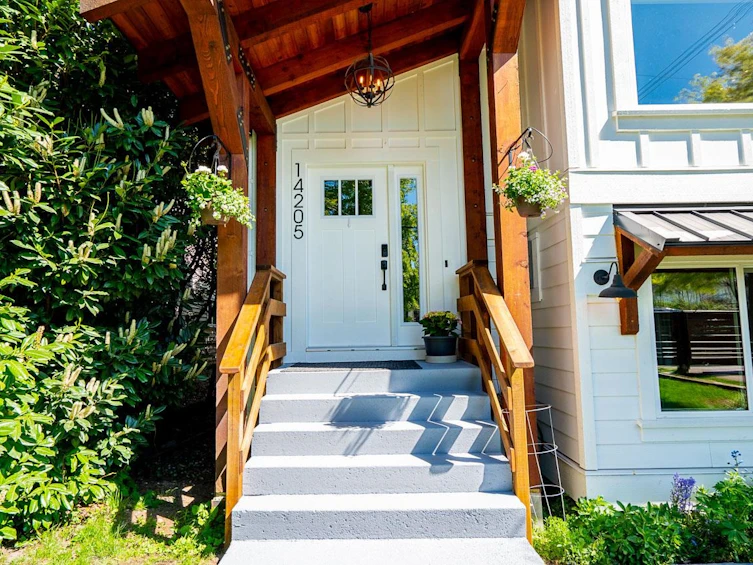 14205 Melrose Drive, Surrey, BC, V3R 5R3 - 2