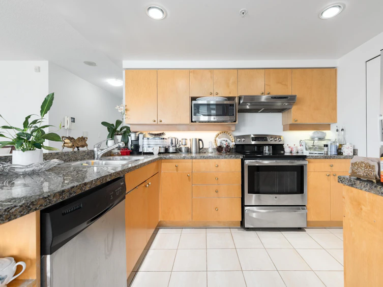 1201-1228 Marinaside Crescent, Vancouver, BC, V6Z 2W4 - 7