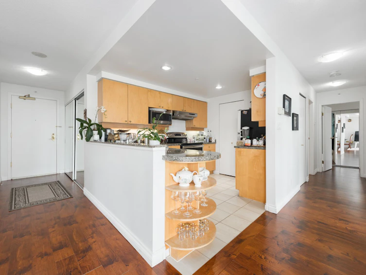 1201-1228 Marinaside Crescent, Vancouver, BC, V6Z 2W4 - 6