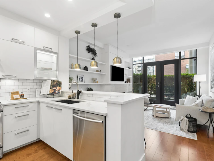 2288 Redbud Lane, Vancouver, BC, V6K 4S6 - 8