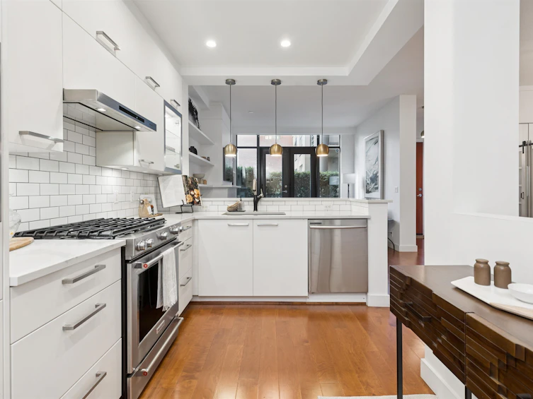 2288 Redbud Lane, Vancouver, BC, V6K 4S6 - 9