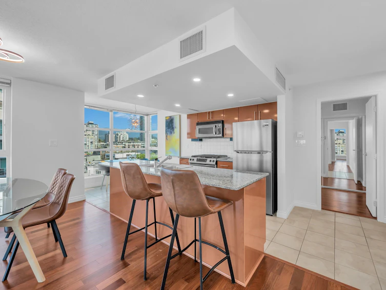 1206-188 E Esplanade, North Vancouver, BC, V7L 4Y1 - 14