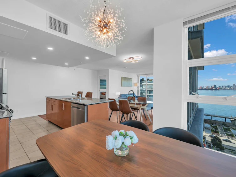 1206-188 E Esplanade, North Vancouver, BC, V7L 4Y1 - 10