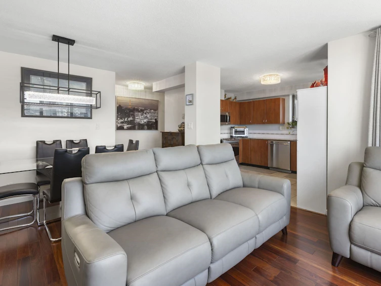 1901-850 Royal Avenue, New Westminster, BC, V3M 1A6 - 10