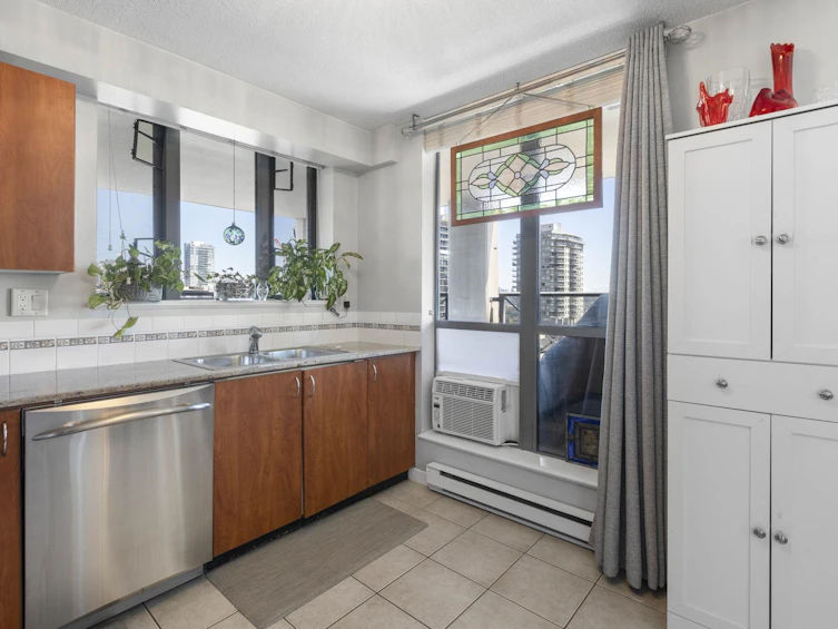 1901-850 Royal Avenue, New Westminster, BC, V3M 1A6 - 15