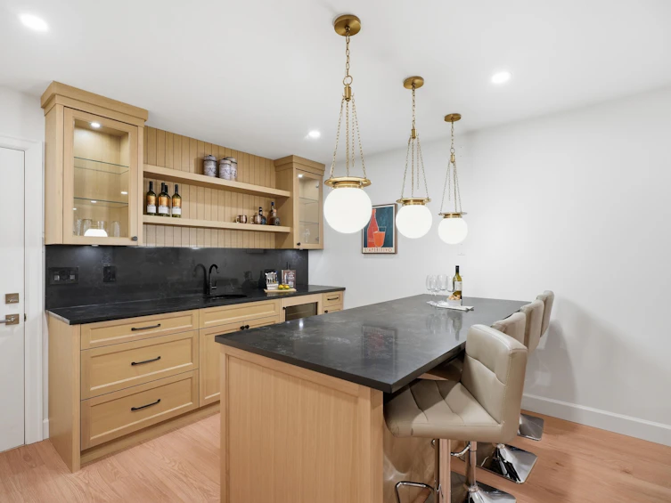 690 E Windsor Road, North Vancouver, BC, V7N 1K7 - 30