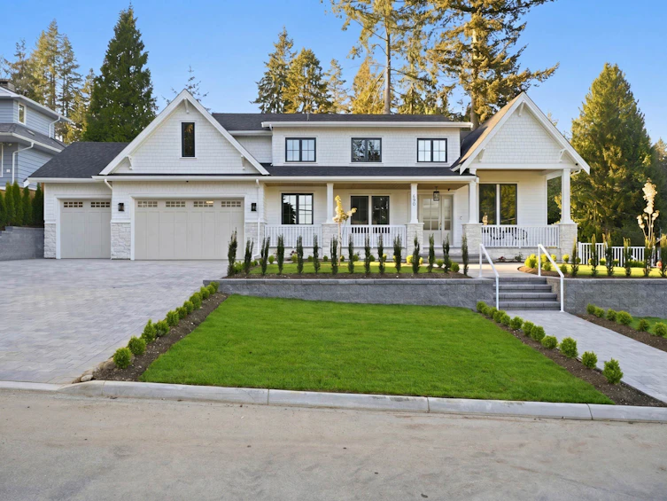 690 E Windsor Road, North Vancouver, BC, V7N 1K7 - 3