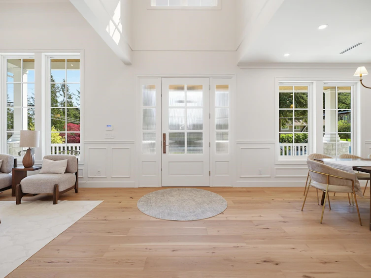 690 E Windsor Road, North Vancouver, BC, V7N 1K7 - 4