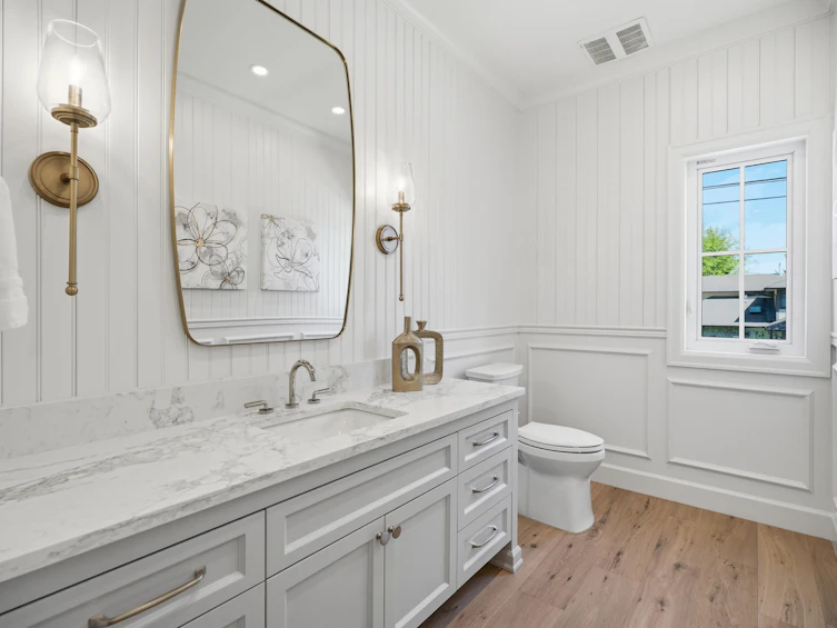 690 E Windsor Road, North Vancouver, BC, V7N 1K7 - 19