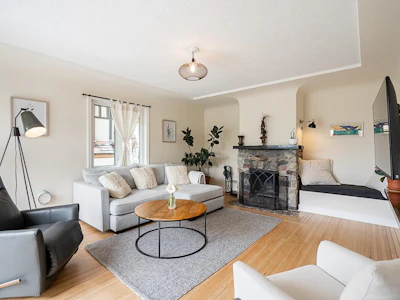 6577 Marine Drive - 4