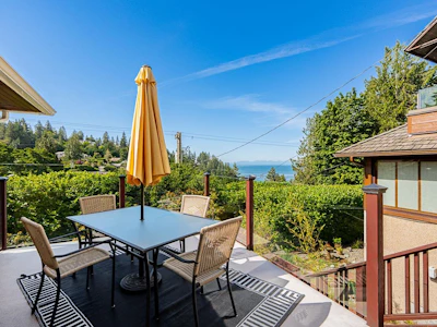 6577 Marine Drive - 3