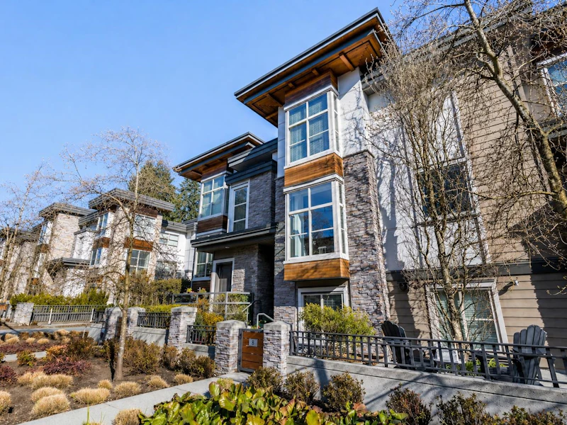 8 - 3025 Baird Road, North Vancouver BC V7K 2G5