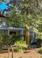 786 W 17th Street