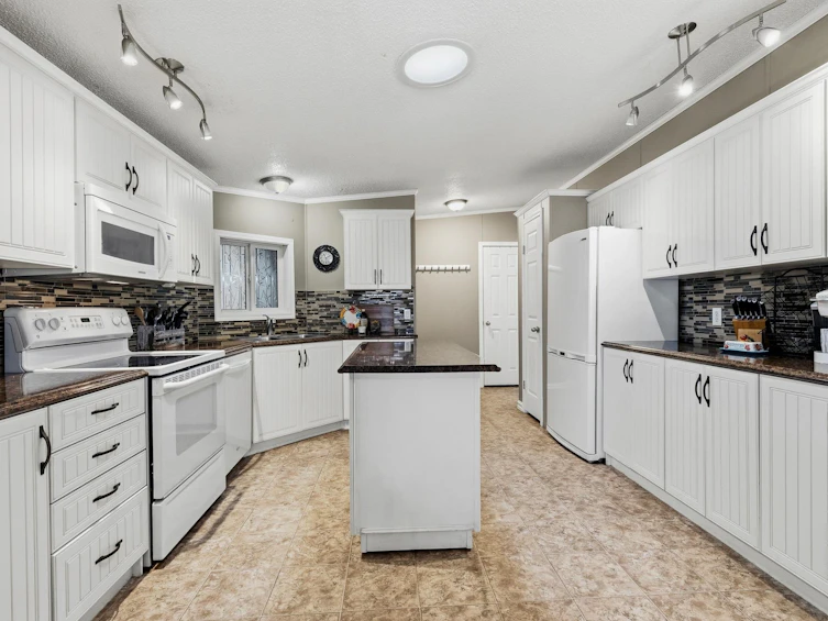 11-44565 Monte Vista Drive, Chilliwack, BC, V2R 5Y4 - 10