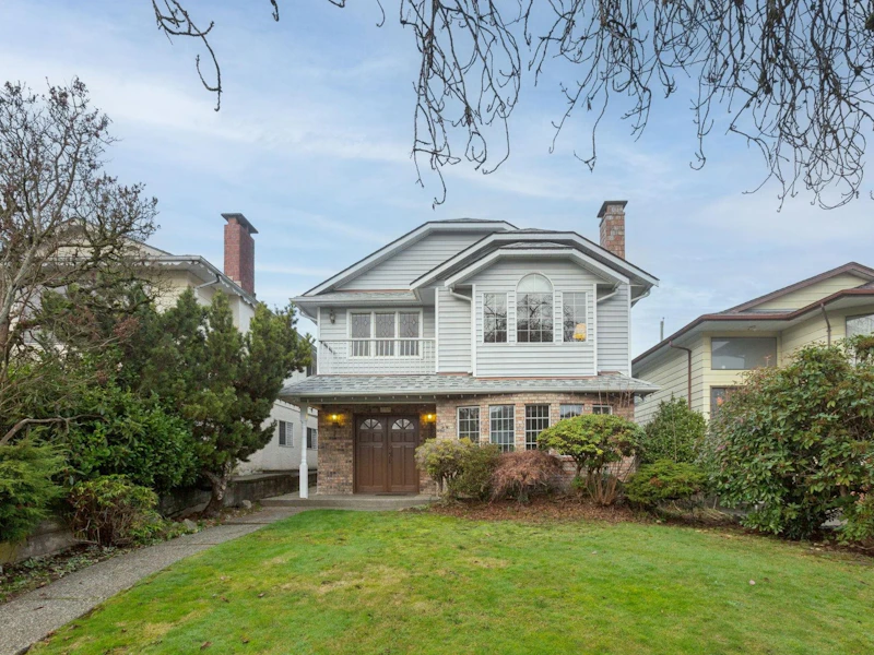 729 W 62nd Avenue, Vancouver BC V6P 2E1