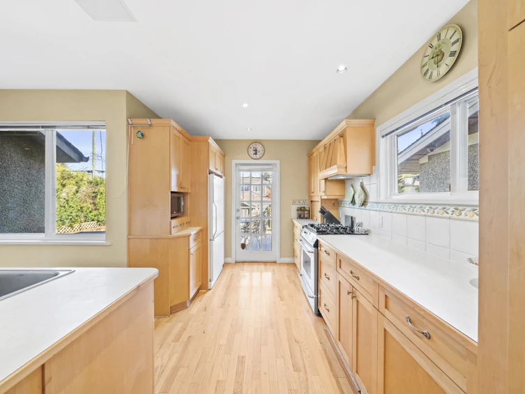 2925 W 21st Avenue, Vancouver, BC, V6L 1K7 - 20