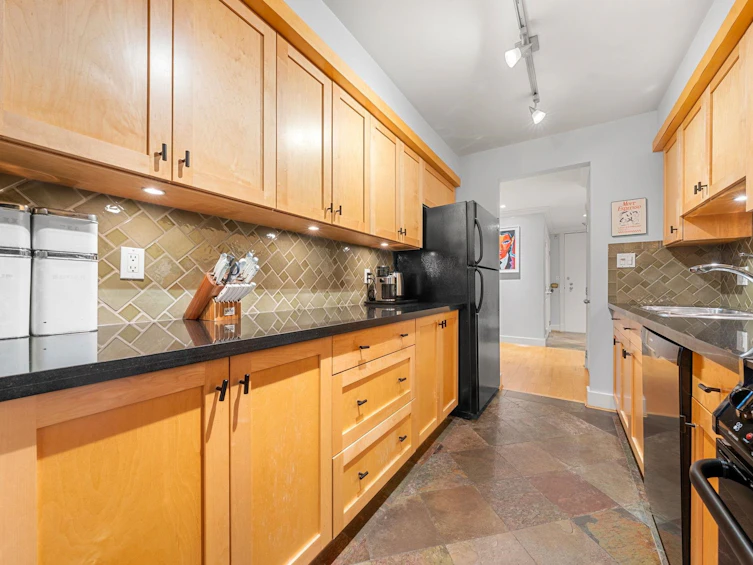 209-1720 W 12th Avenue, Vancouver, BC, V6J 2E6 - 11