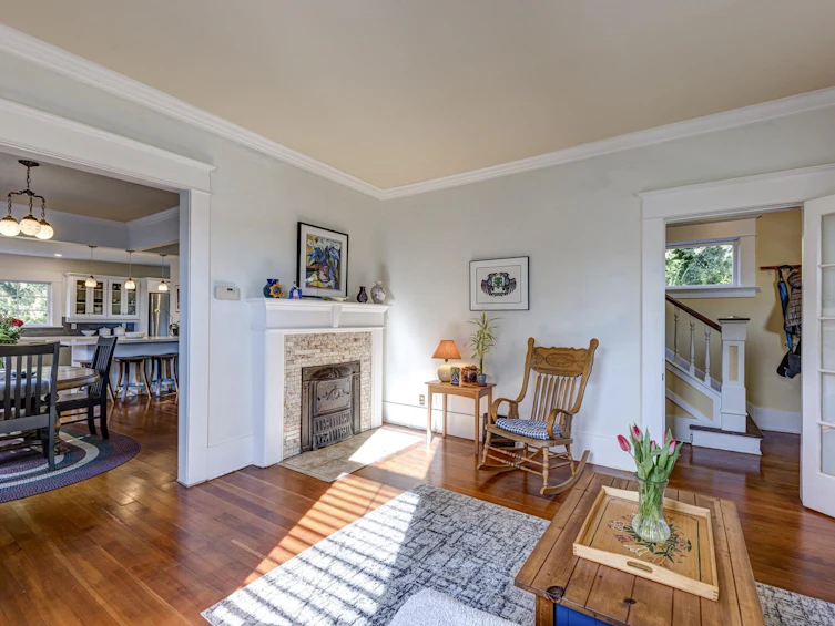 3039 St. Georges Avenue, North Vancouver, BC, V7N 1V1 - 5