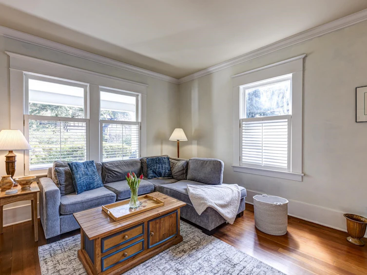 3039 St. Georges Avenue, North Vancouver, BC, V7N 1V1 - 4