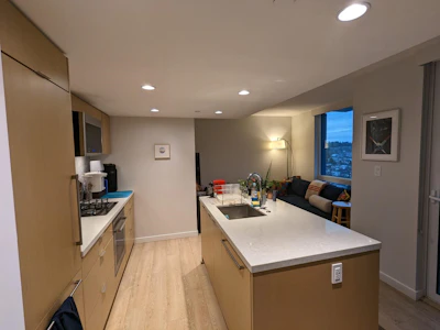 2004-8189 Cambie Street - 5