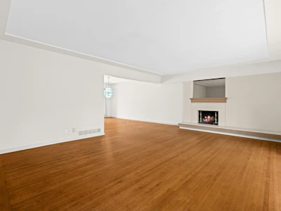 6297 Mackenzie Street - 5