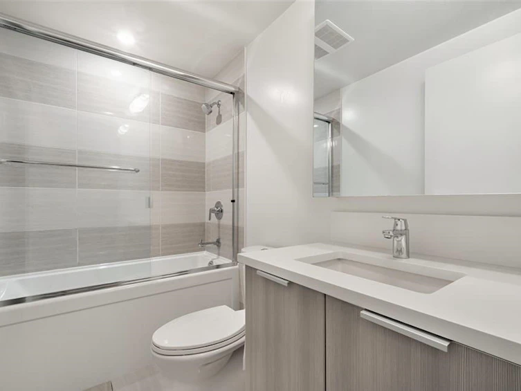 705-13308 Central Avenue, Surrey, BC, V3T 0M4 - 6