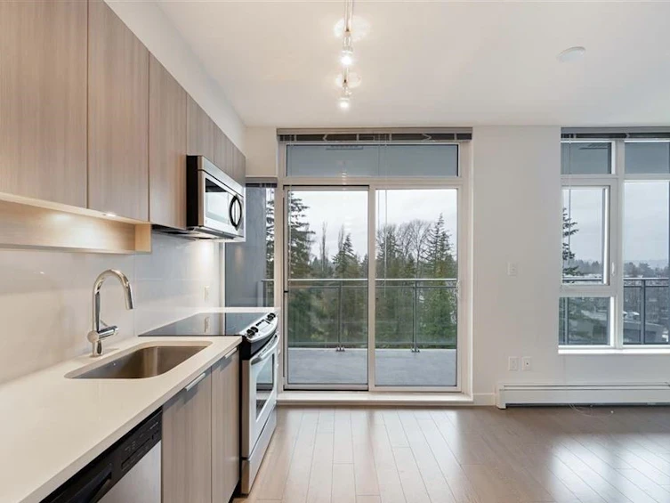 705-13308 Central Avenue, Surrey, BC, V3T 0M4 - 2