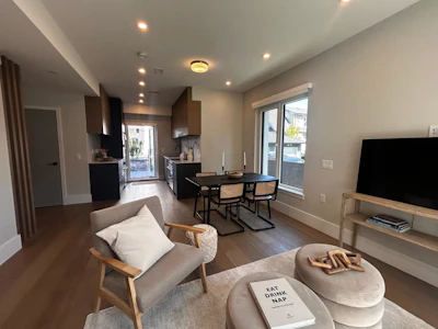1341 E 21st Avenue - 5
