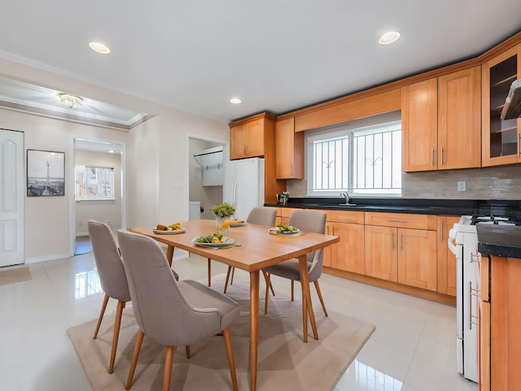 153 SE Marine Drive, Vancouver, BC, V5X 2S2 - 3