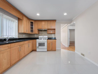 153 SE Marine Drive - 4