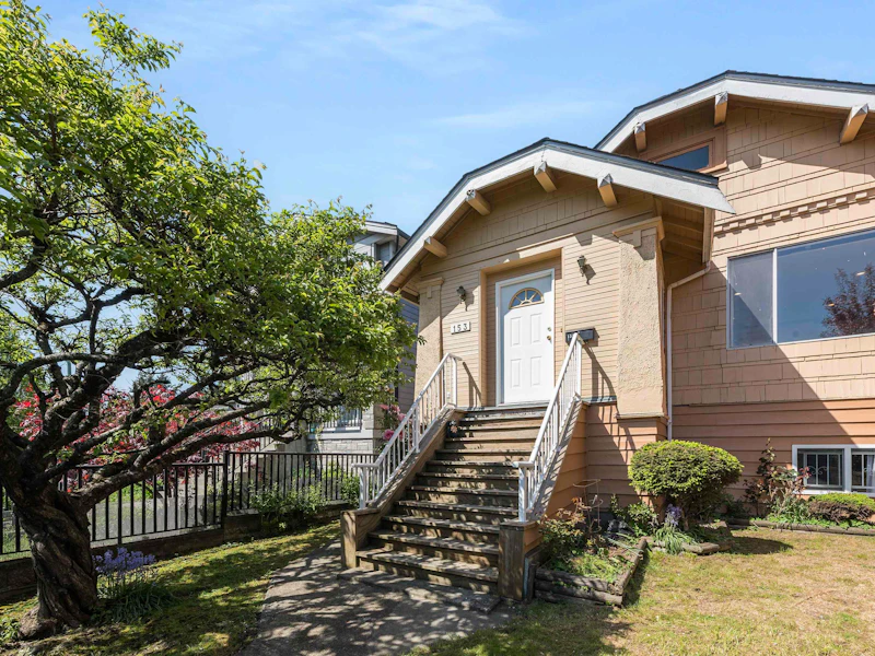 153 Se Marine Drive, Vancouver BC V5X 2S2