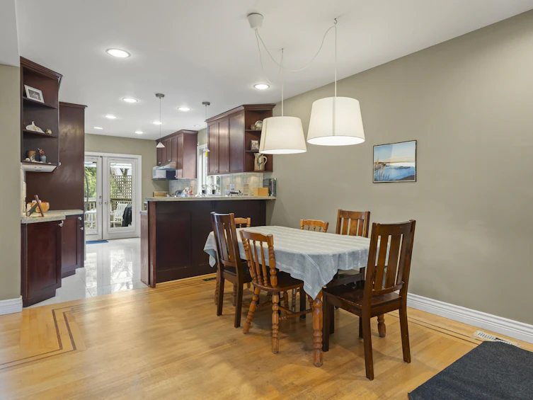 4549 W 12th Avenue, Vancouver, BC, V6R 2R4 - 10