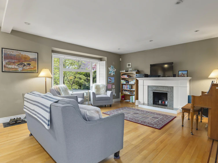 4549 W 12th Avenue, Vancouver, BC, V6R 2R4 - 6