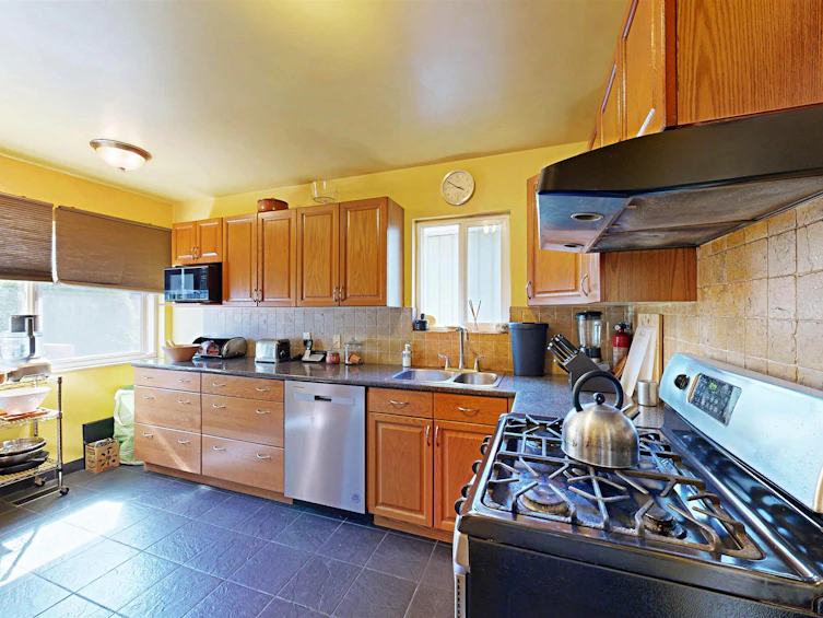 3752 Beatrice Street, Vancouver, BC, V5N 4H5 - 9