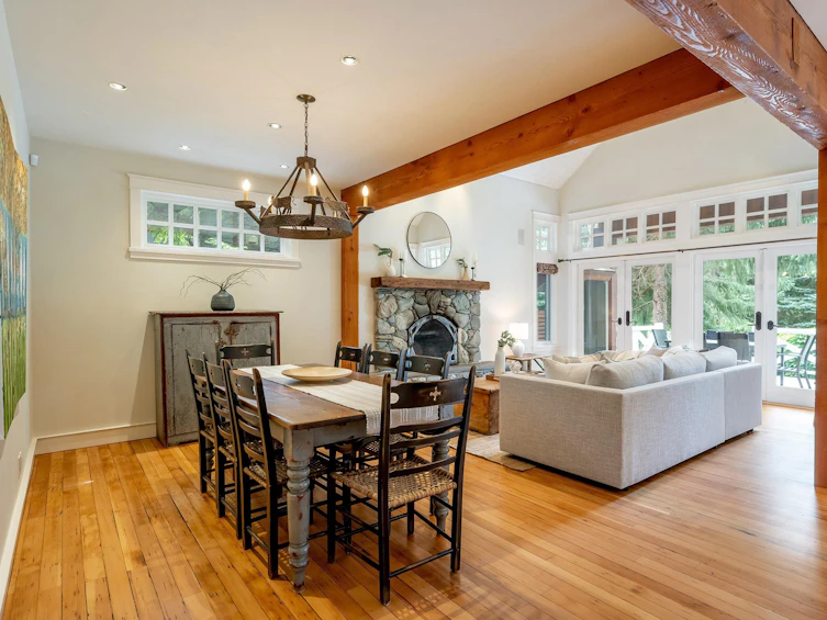 7313 Fitzsimmons Road South, Whistler, BC, V8E 0E5 - 8