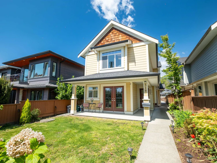 318 W 18th Street, North Vancouver, BC, V7M 1W9