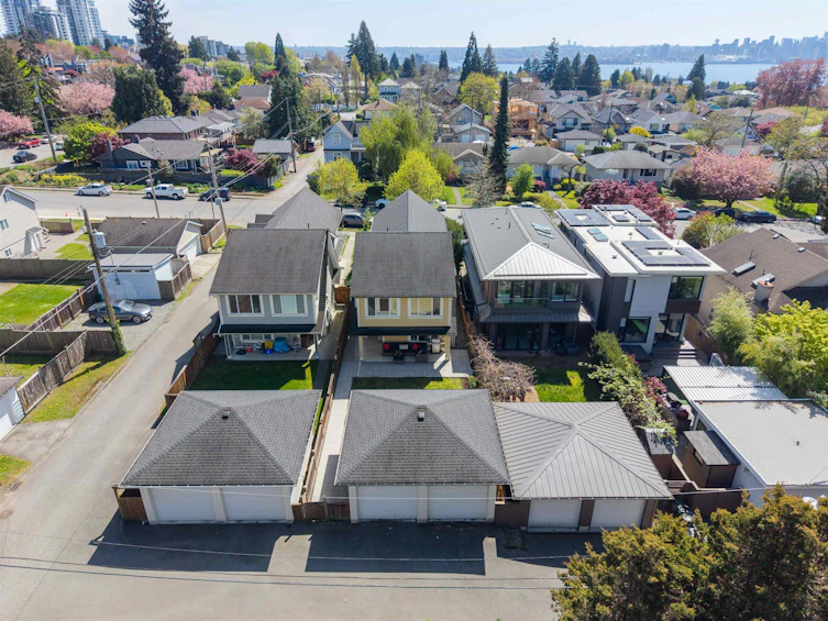 318 W 18th Street, North Vancouver, BC, V7M 1W9 - 32