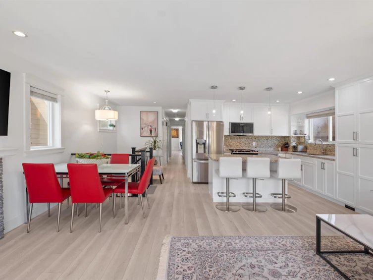 318 W 18th Street, North Vancouver, BC, V7M 1W9 - 5