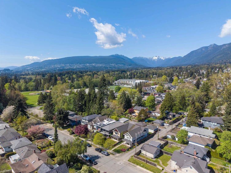 318 W 18th Street, North Vancouver, BC, V7M 1W9 - 36