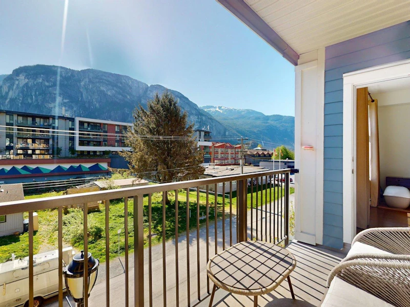 307 - 1336 Main Street, Squamish BC V8B 0R2