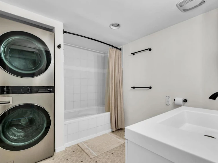 102-1935 W 1st Avenue, Vancouver, BC, V6J 1G7 - 19