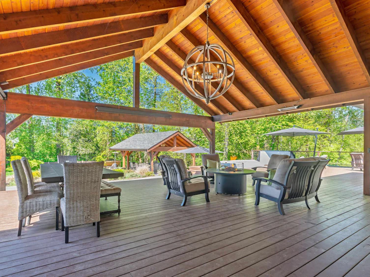 8091 232 Street, Langley, BC, V1M 3R8 - 8