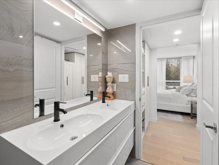 708-188 E Esplanade, North Vancouver, BC, V7L 4Y1 - 21