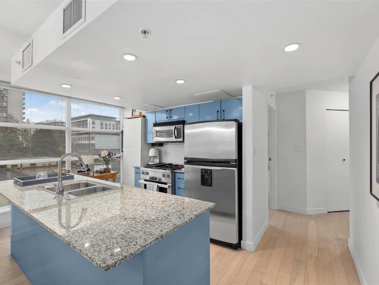 708-188 E Esplanade, North Vancouver, BC, V7L 4Y1 - 10