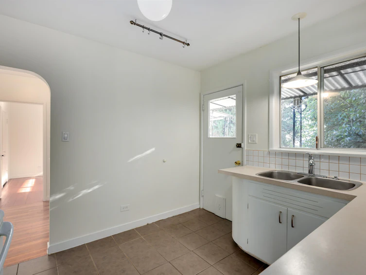 509 E Keith Road, North Vancouver, BC, V7L 1W3 - 12