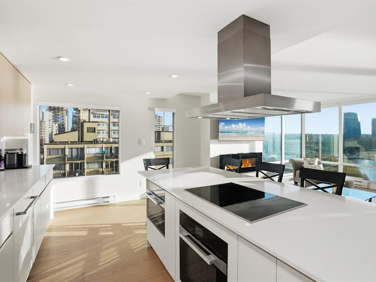 901-1311 Beach Avenue, Vancouver, BC, V6E 1V6 - 11